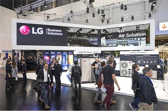 LG전자는 16일부터 18일까지 독일 뉘른베르크에서 열리는 공조 전시회 ‘칠벤타(Chillventa) 2018’에 참가하고 있다고 17일 밝혔다. 사진=LG전자 제공