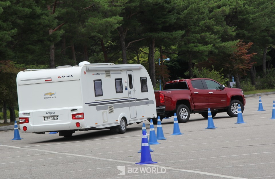 콜로라도 트레일링 체험 주행 모습. 사진=손진석 기자