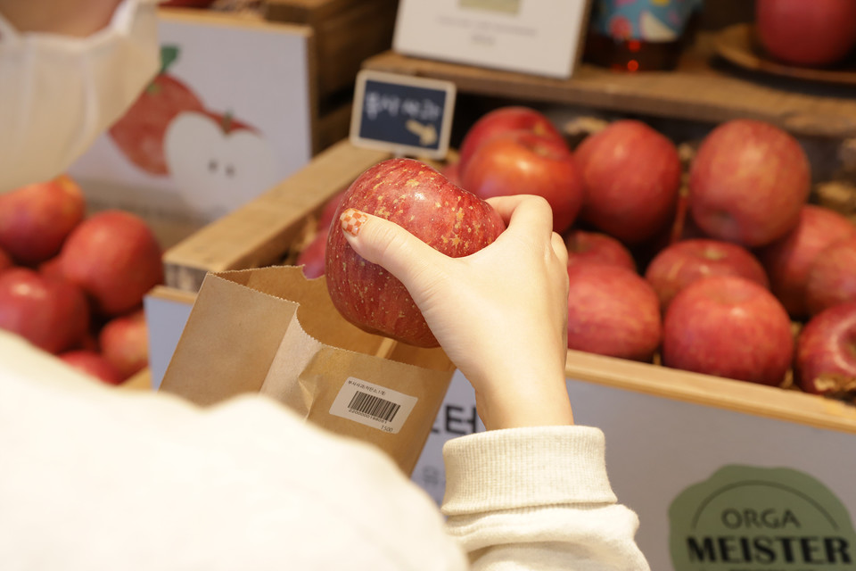 무인양품이 친환경식품 전문브랜드 올가홀푸드와 손잡고 팝업스토어 ‘LOHAS Fresh Market’을 전개한다. 사진=무인양품