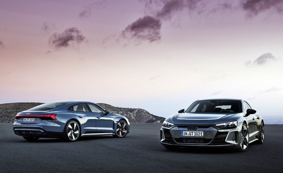 아우디 e-트론 GT와 아우디 RS e-트론 GT. 사진=아우디