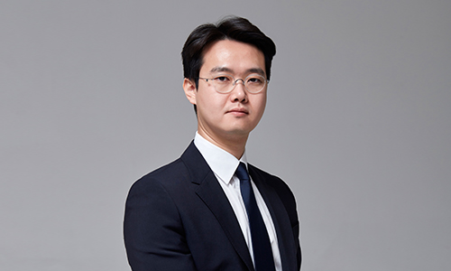 법무법인YK 대한변호사협회 등록 형사전문변호사 김동섭 변호사(사진)는 “다단계 방식의 가상화폐사기는 신규 투자자와 기존 투자자 사이의 갈등이 깊어지기 쉬운 구조다. 기존 투자자를 사기죄로 고소하거나 민사상 손해배상청구를 하는 경우도 있으며 실제로 대가성 여부에 따라 범죄가 성립, 처벌에 이를 수도 있기 때문에 투자 권유를 할 때 매우 신중해야 한다”라고 당부했다. 사진=법무법인YK