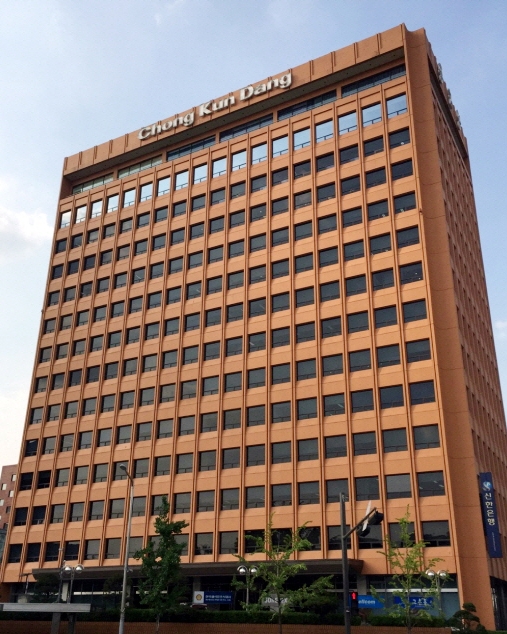 종근당이 올해 '잘나가고' 있다. '1조원 클럽' 가입은 물론 해외 진출도 순조롭게 진행 중이다. 사진=비즈월드