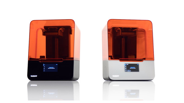 폼랩이 2022년에 주력할 SLA 3D 프린터 신제품 폼 3+(왼쪽)와 폼 3B+.  사진=폼랩