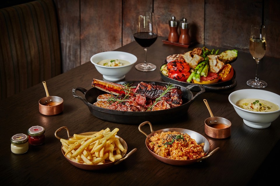 파크 하얏트 부산 호텔이 '다이닝룸'에서 '부처스 컷 믹스 그릴'을 선보인다. 사진=파크 하얏트 부산 호텔