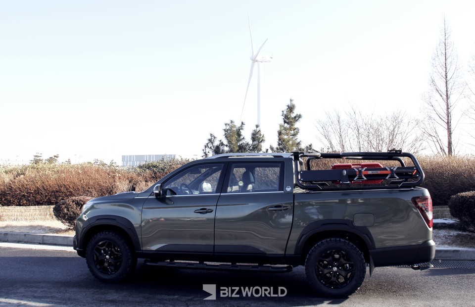 뉴 렉스턴 스포츠 칸 익스페디션 측면. 사진=손진석 기자