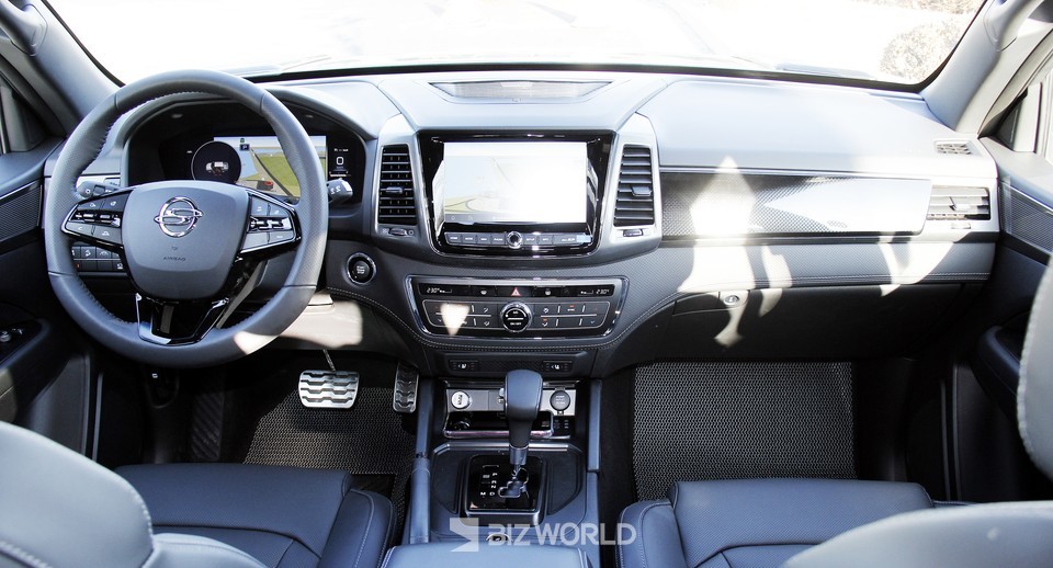 뉴 렉스턴 스포츠 칸 익스페디션 실내. 사진=손진석 기자