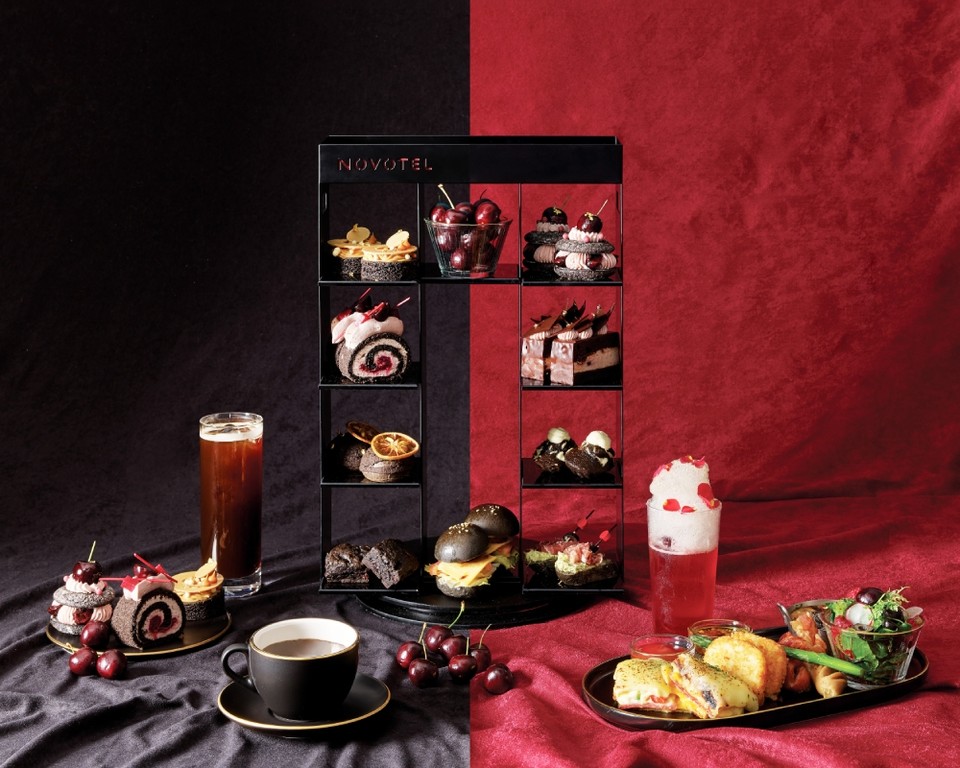 노보텔 앰배서더 서울 동대문 호텔&레지던스가 봄 애프터눈 티로 '르구떼 다크 앤 체리'를 선보인다. 사진=노보텔 앰배서더 서울 동대문 호텔&레지던스
