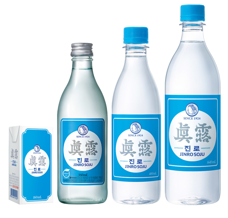 하이트진로의 두꺼비 소주 '진로'가 출시 3년 만에 10억병 판매를 돌파했다. 사진=하이트진로