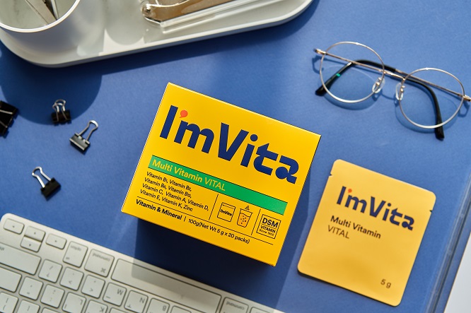 헬스케어 전문기업 '종근당건강'이 최근 비타민 브랜드 ‘아임비타(I’m Vita)’를 출범시고 첫 제품으로 고함량 비타민 ‘멀티비타민 바이탈’을 출시했다고 27일 밝혔다. 사진=종근당건강