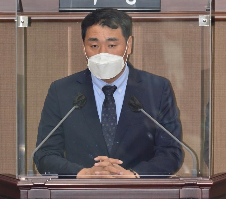 제11대 서울시의회 전반기 운영위원장으로 당선된 박환희 의원이 당선소감을 말하고 있다. 사진=서울시의회