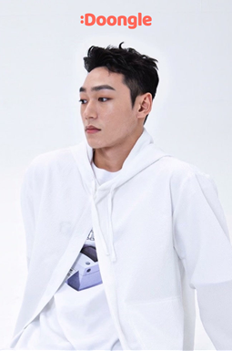 글로벌 친구 찾기 플랫폼 ‘둥글(Doongle)’이 자사 대표 인플루언서로 온라인 쇼핑몰 CEO이자 모델 활동까지 하고 있는 박상민을 발탁했다고 13일 밝혔다. 사진=둥글