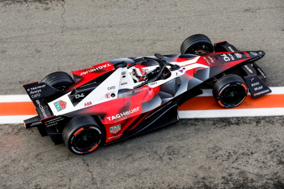 한국타이어 아이온(iON) 장착 포뮬러 E 3세대 머신. 사진=한국타이어