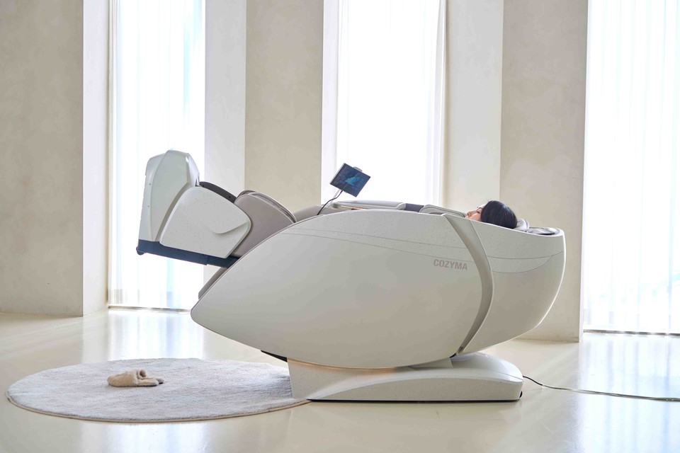 최대 170도까지 각도 조절이 가능한 모션 프레임은 코지마가 이번 신제품 개발에 있어 가장 공을 들인 부분 중 하나다. 사진=코지마