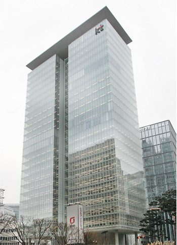 KT가 '뉴 거버넌스 구축 TF'에 참여할 전문가를 추천받으며 '경영 리더십' 공백 극복에 나서고 있다. 사진=KT