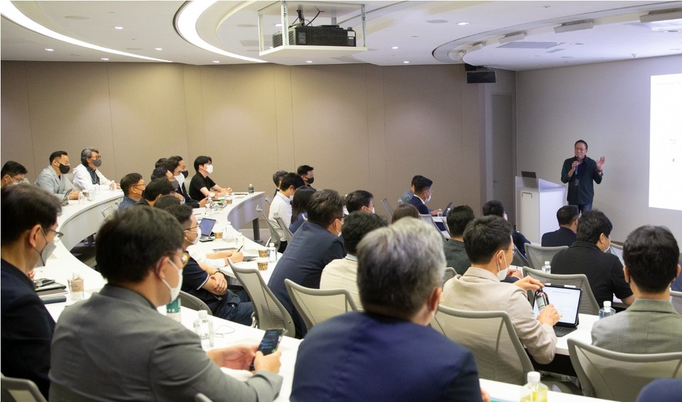 현대카드는 지난해 말 PLCC 파트너사들의 데이터 동맹 협업 회의 '도메인 갤럭시 카운슬'을 열고 협업 사례와 데이터 기술 발전 등을 공유했다. 사진=현대카드