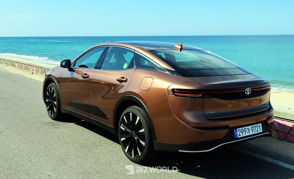 2.4ℓ 듀얼 부스트 하이브리드 후측면. 사진=손진석 기자