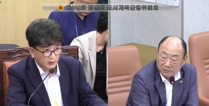 김영철 시의원(오른쪽)이 제319회 정례회 약자와의동행추진단 업무보고에서 질의를 하고 있다. 사진=서울시의회