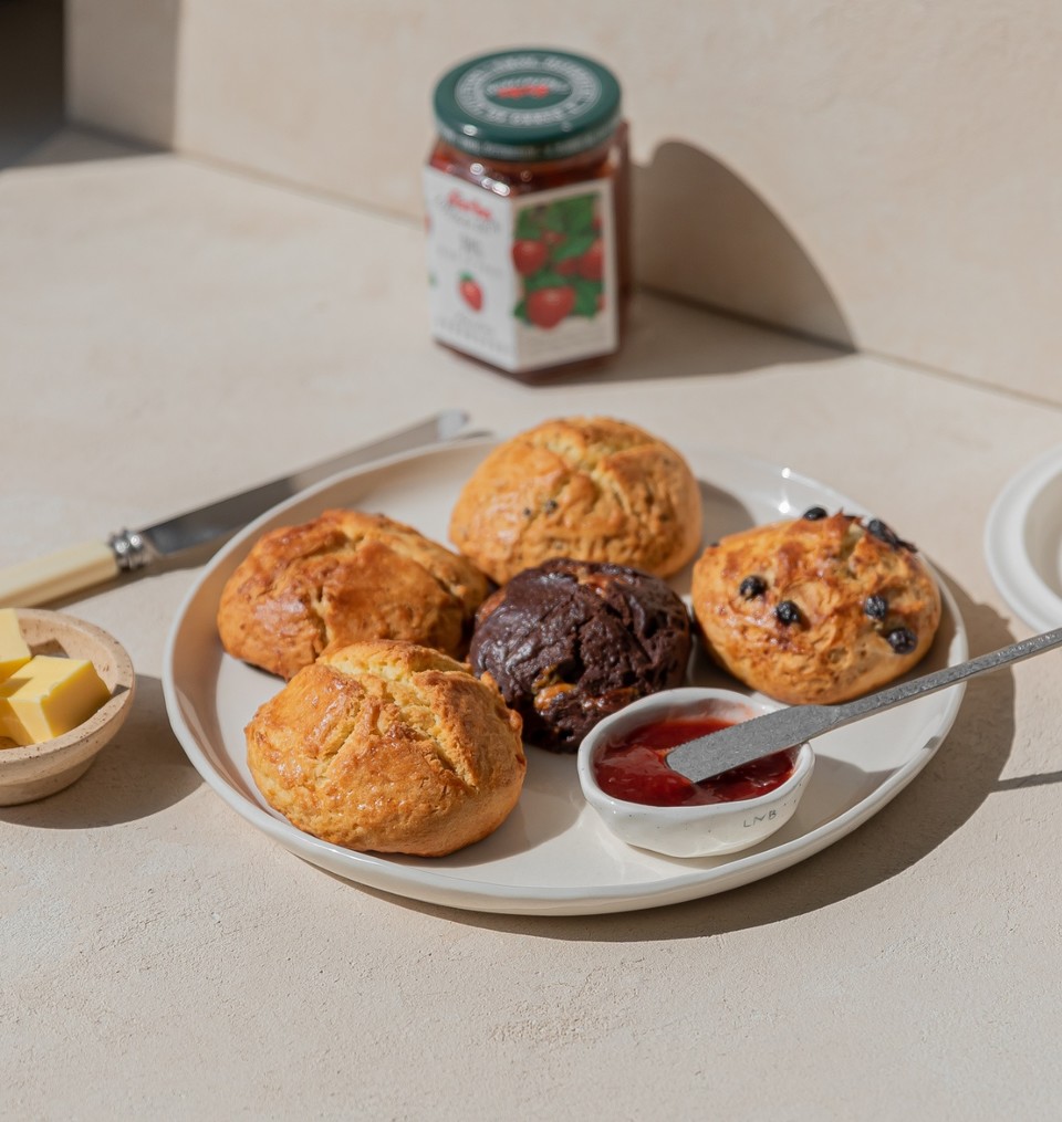 블루스트리트가 '뚝방길 홍차가게' 스콘 생지를 홈플러스에서 판매한다. 사진=블루스트리트