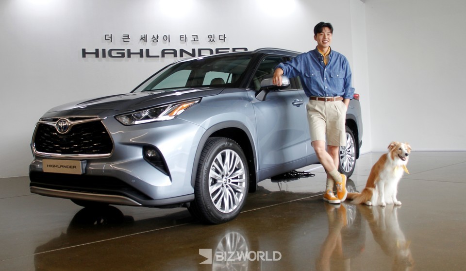 하이랜더는 일상을 편안하게 해준다는 내용을 담고 있는 모델 컷 . 사진=손진석 기자