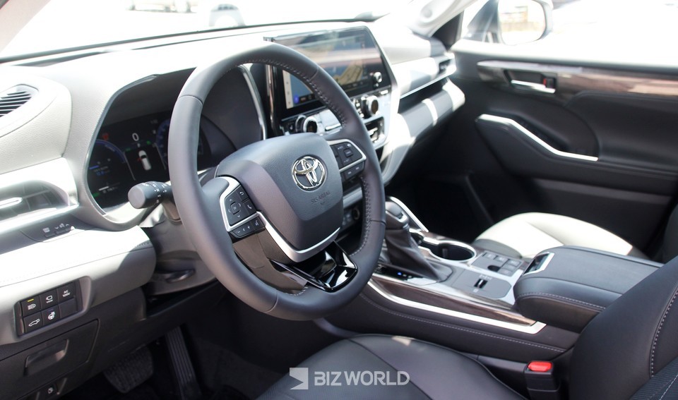 하이랜더 실내. 사진=손진석 기자