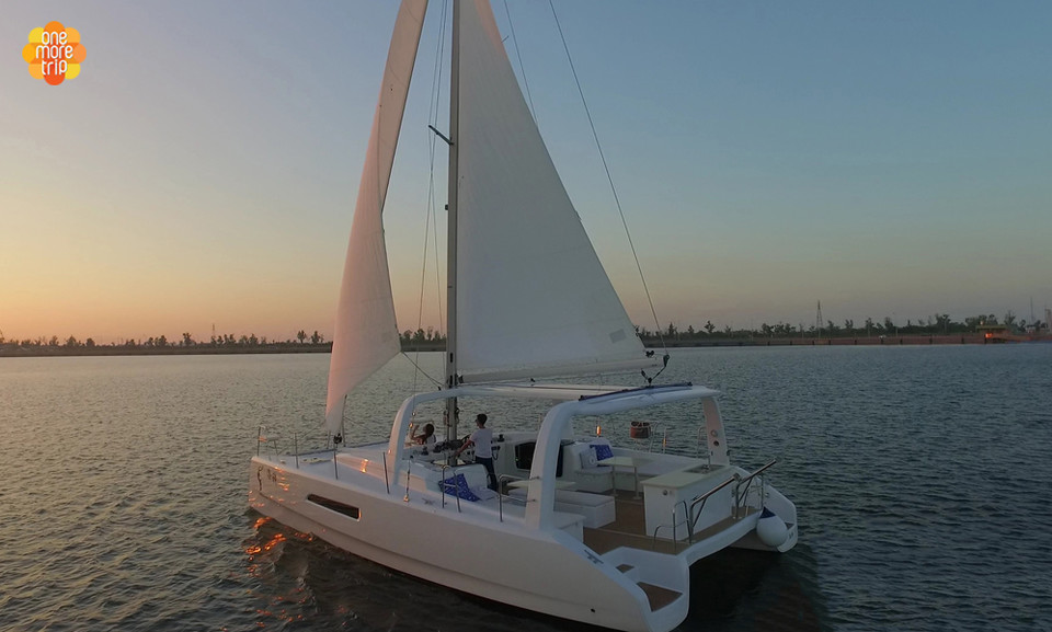 한강 요트 체험을 진행하고 있다. 사진=서울관광재단