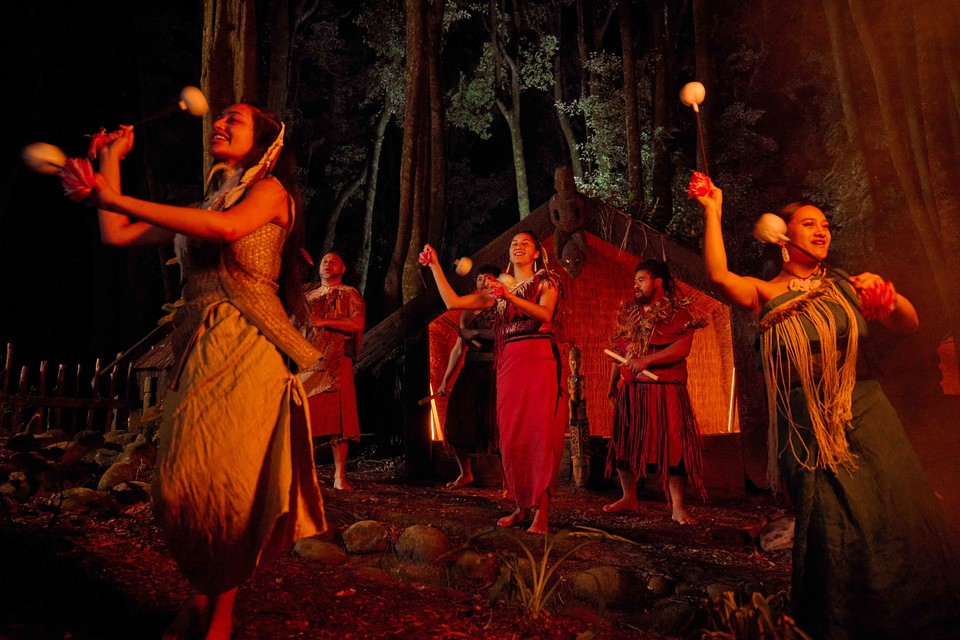 로토루아에서 펼쳐지는 마오리족의 문화 공연 모습. 사진=뉴질랜드관광청