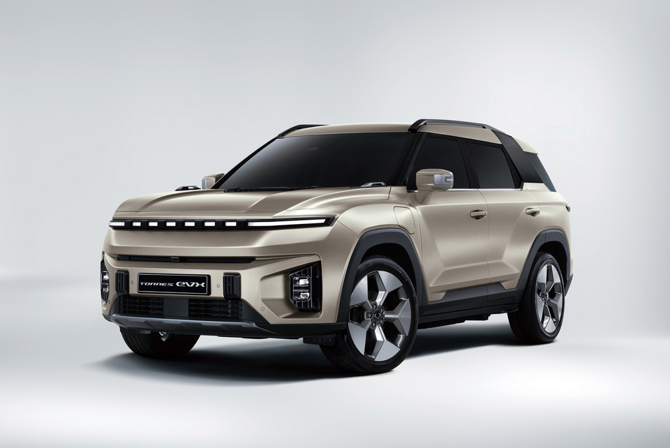 토레스 EVX 정측면. 사진=KG 모빌리티