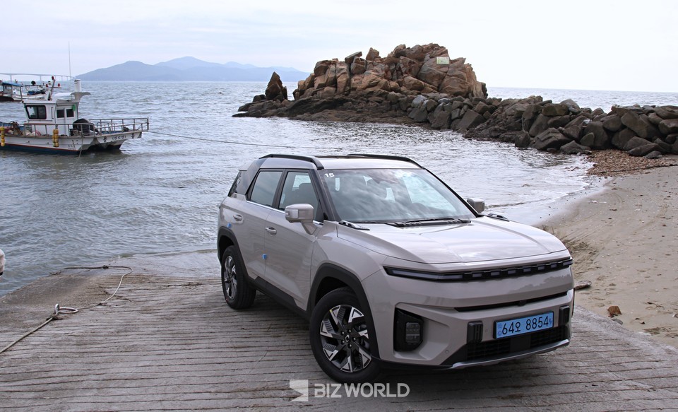 토레스 EVX 전측면. 사진=손진석 기자