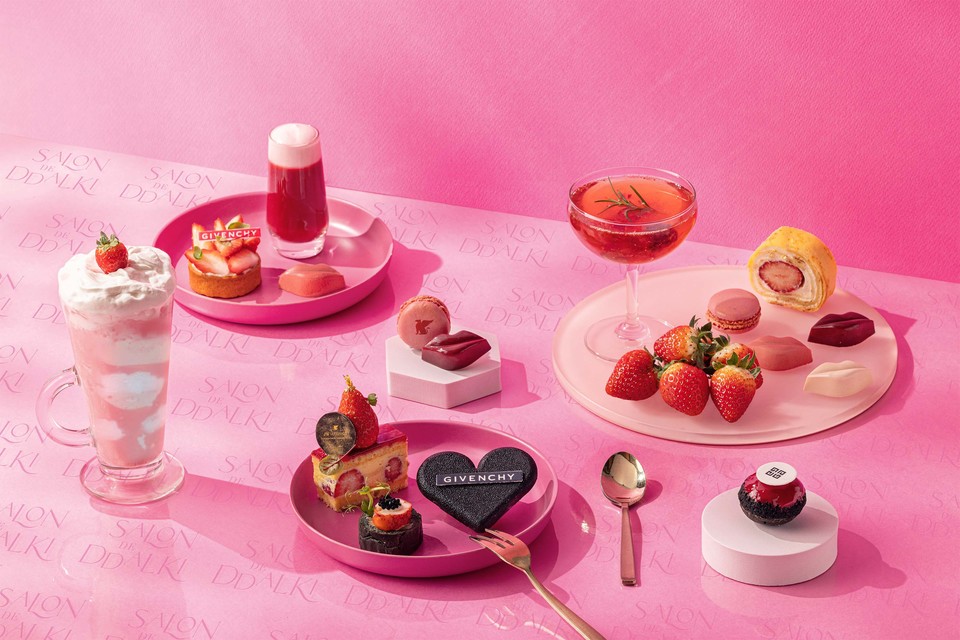 살롱 드 딸기 위드 지방시 뷰티 딸기 뷔페. 사진=JW 메리어트 동대문 스퀘어 서울