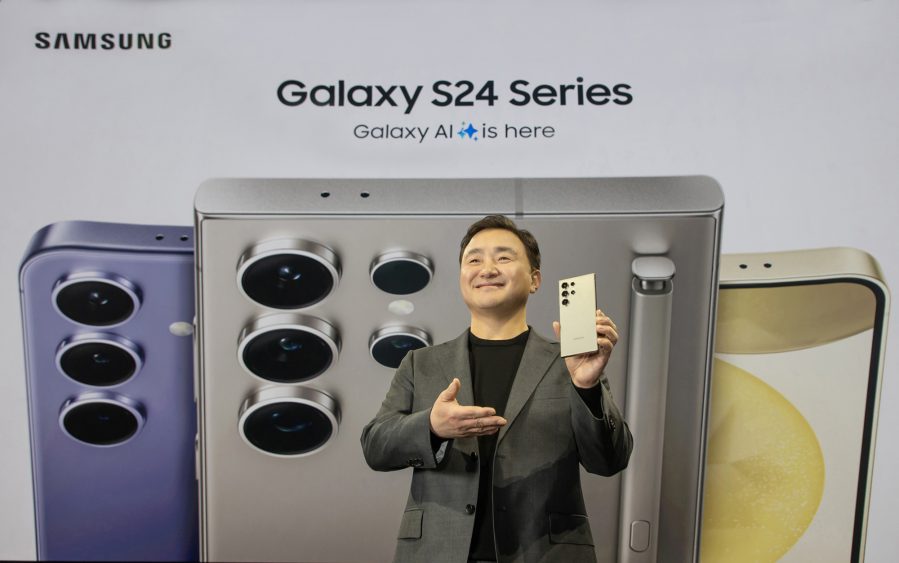 노태문 삼성전자 MX사업부장(사장)이 미국 새너제이에 위치한 SAP센터에서 열린 '갤럭시 언팩 2024(Galaxy Unpacked 2024)'에서 '갤럭시 S24 시리즈'를 소개하고 있다. 사진=삼성전자