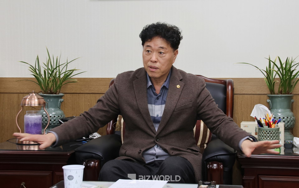 송도호 위원장이 중대재해처벌법에 대해 설명하고 있다. 사진=손진석 기자