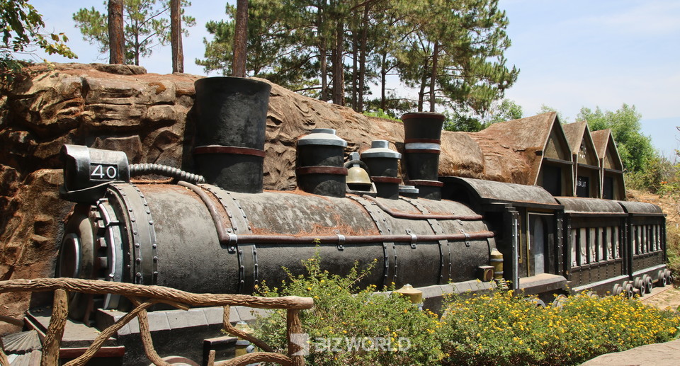 달랏 기차역 조형물. 사진=손진석 기자