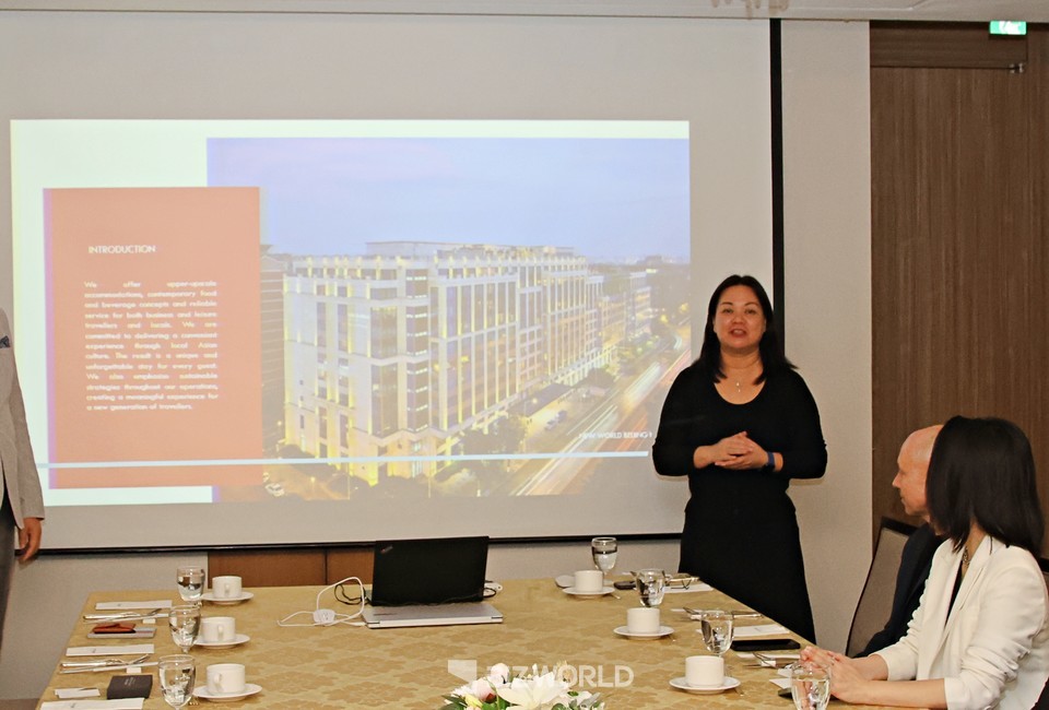 홍콩 본사의 랜더 쿵 글로벌 영업 담당 기업 이사가 인사말을 하고 있다. 사진=손진석 기자