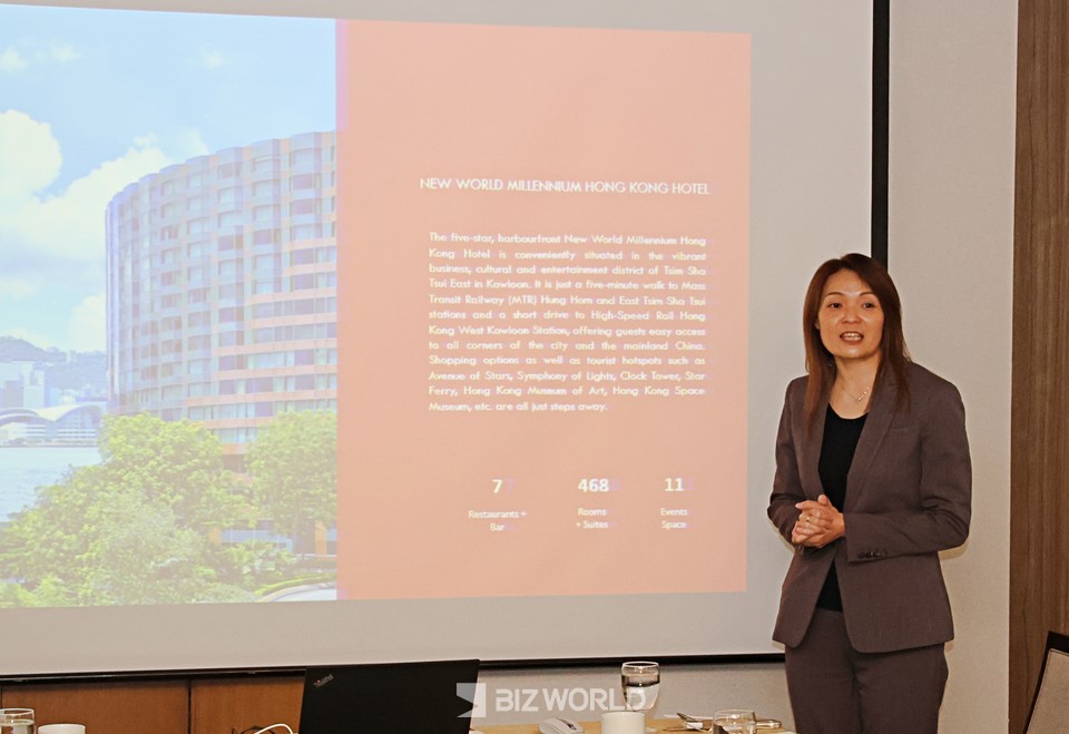 맨디 후이 영업 이사가 뉴 월드 밀레니움 홍콩 호텔에 대해 소개하고 있다. 사진=손진석 기자