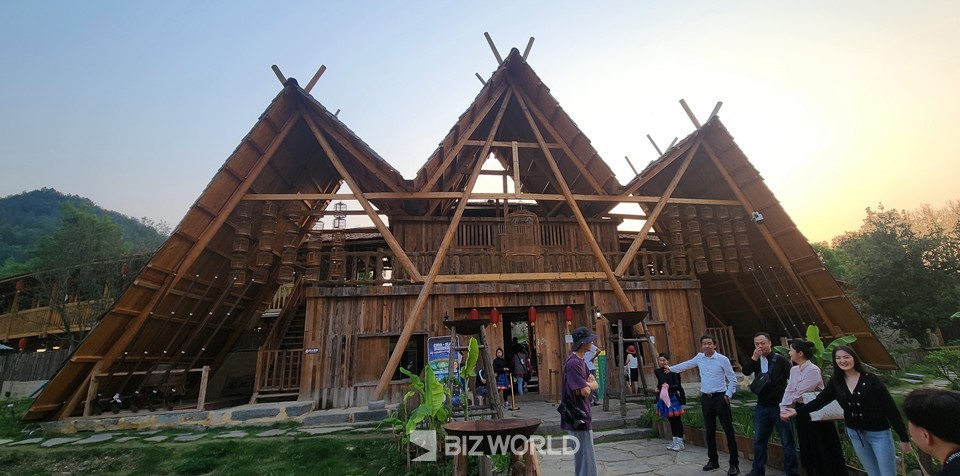 요왕연과 공연이 진행되는 공연장. 사진=손진석 기자