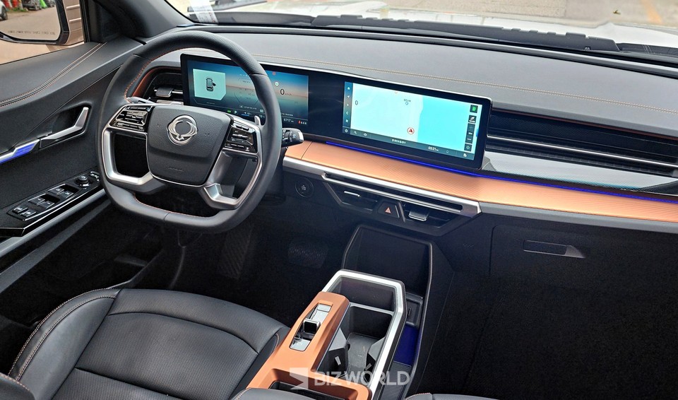 토레스 EVX 실내. 사진=손진석 기자