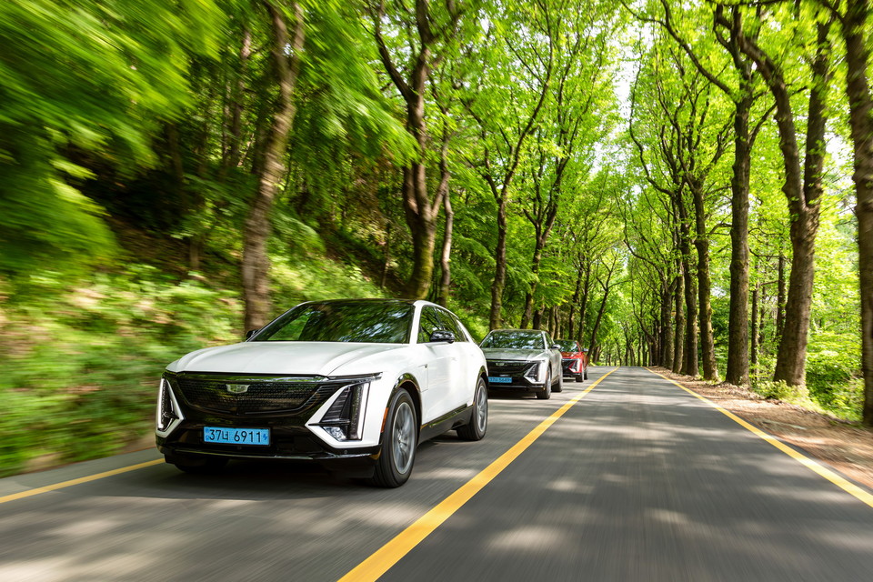 캐딜락 리릭 주행모습. 사진=캐딜락