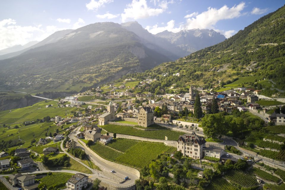 Leuk Aerial. 사진=스위스정부관광청