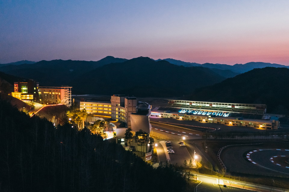 인제스피디움 야경. 사진=인제스피디움