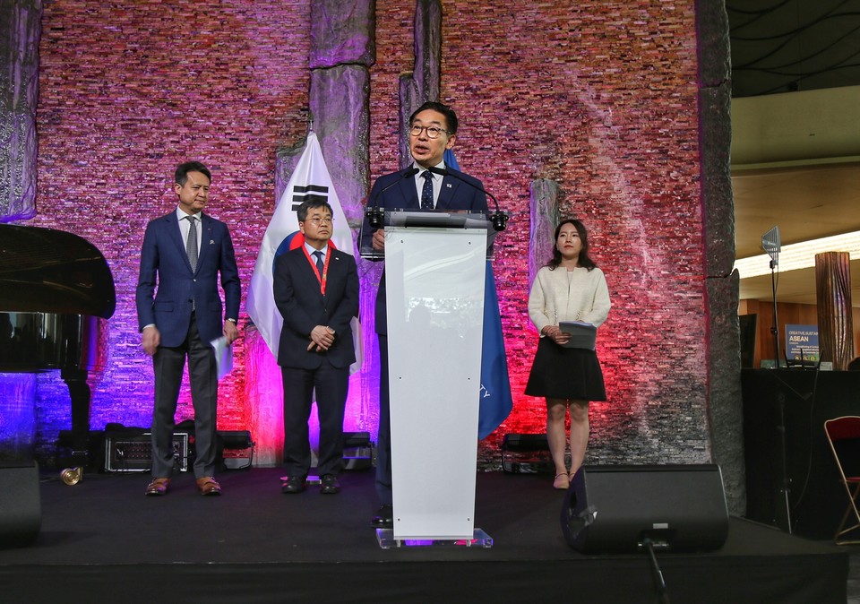 김완기 특허청장은 7월 11일 오후 1시(현지시각) WIPO(스위스 제네바) 본부에서 개최된 '한국신탁기금 20주년 기념행사'에 참석해 한국신탁기금 사업의 성과를 확인하고 비전을 제시하는 환영사를 했다. 사진=특허청