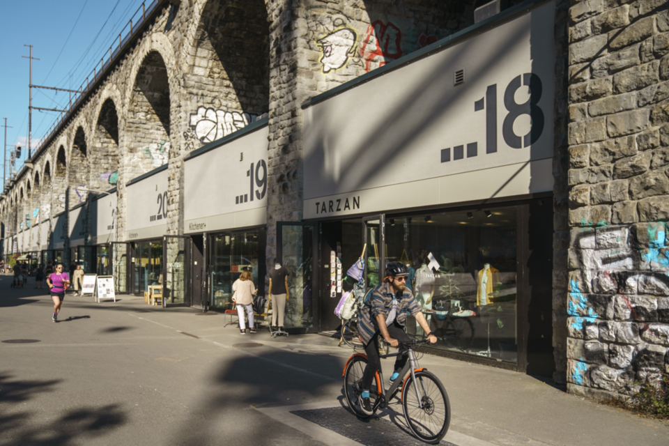 Zurich Letten Viaduct Bike. 사진=스위스정부관광청