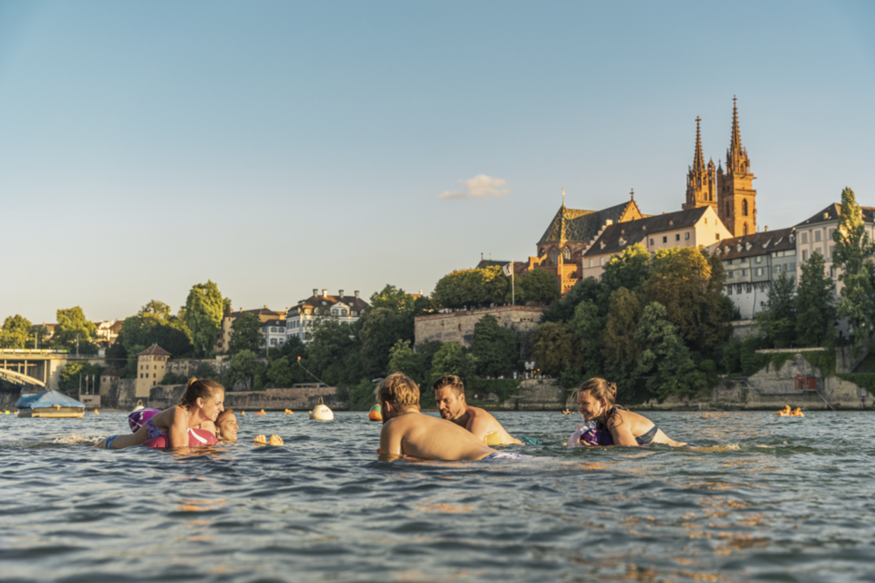 Basel Rhine Swimming. 사진=스위스정부관광청