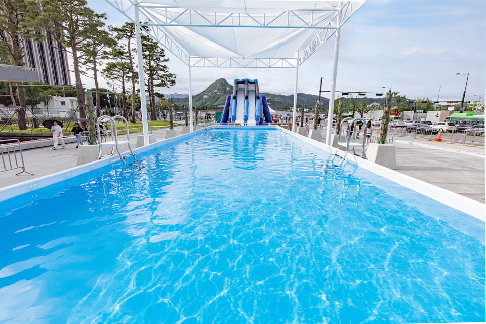 2023 서울썸머비치 광화문광장에 조성된 물 놀이터. 사진=서울관광재단