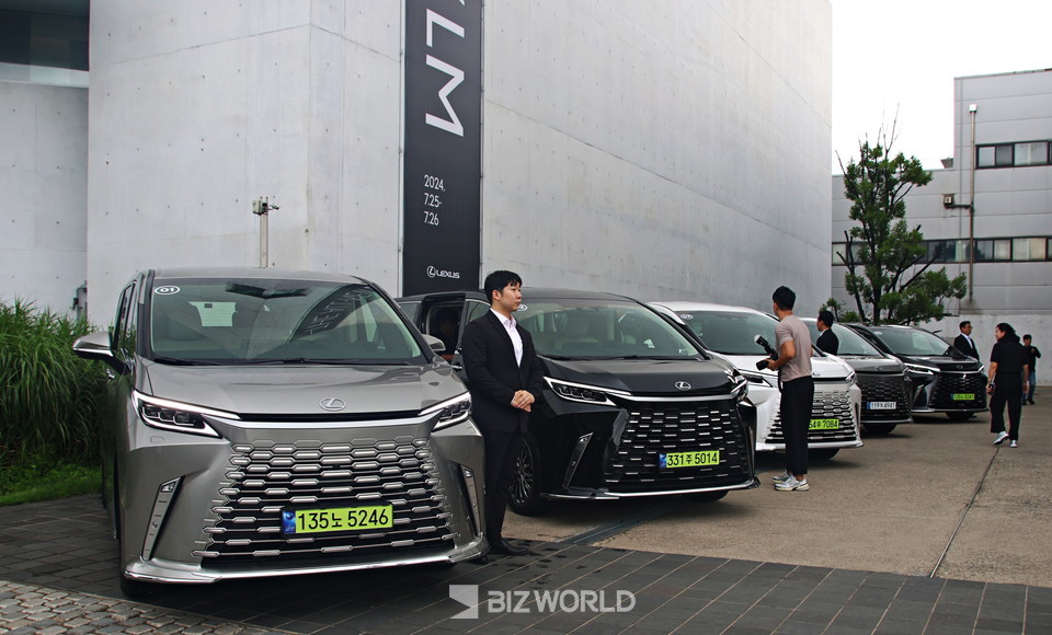 쇼퍼드리븐 시승을 위해 준비 중인 모습. 사진=손진석 기자