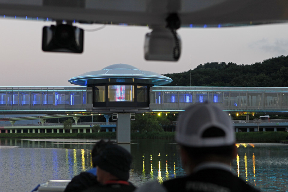 강익중 작가의 ’꿈의다리‘가 있었던 스페이스 브릿지. 사진=박상준