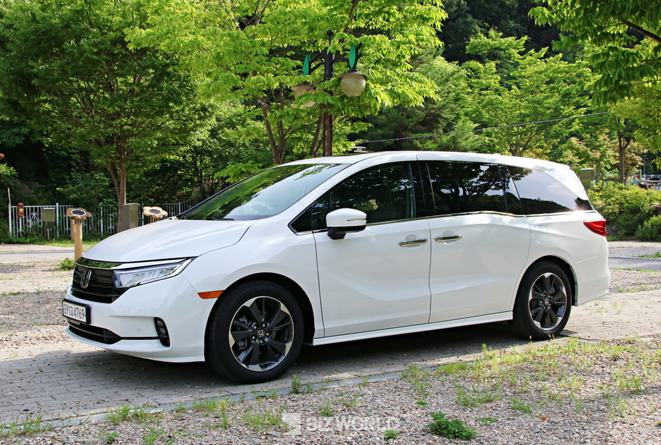뉴 혼다오딧세이 전측면. 사진=손진석 기자