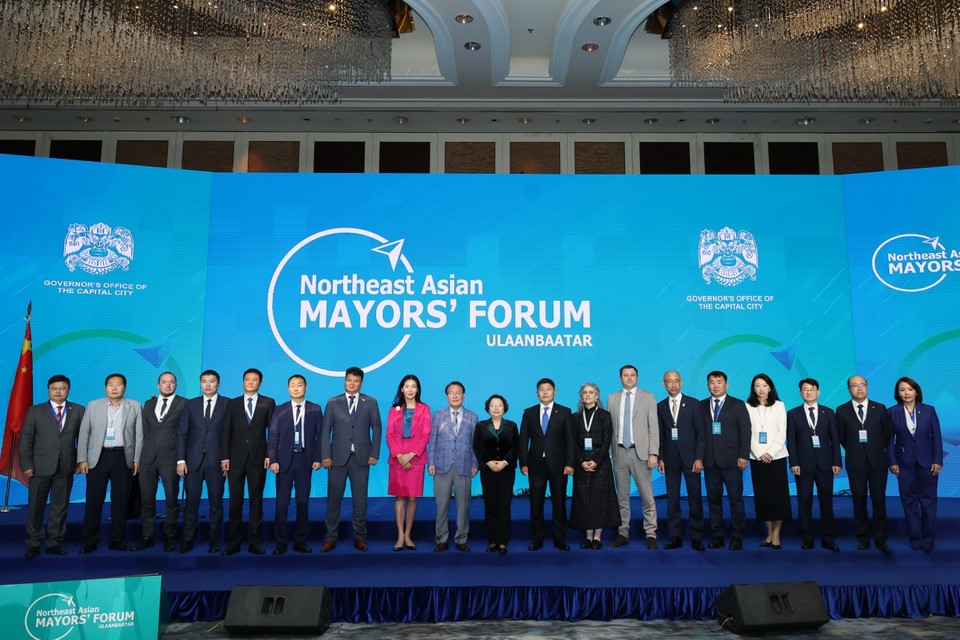 이종환 서울시의회 부의장이 포럼 참석자들과 기념사진을 촬영하고 있다. 사진=서울시의회