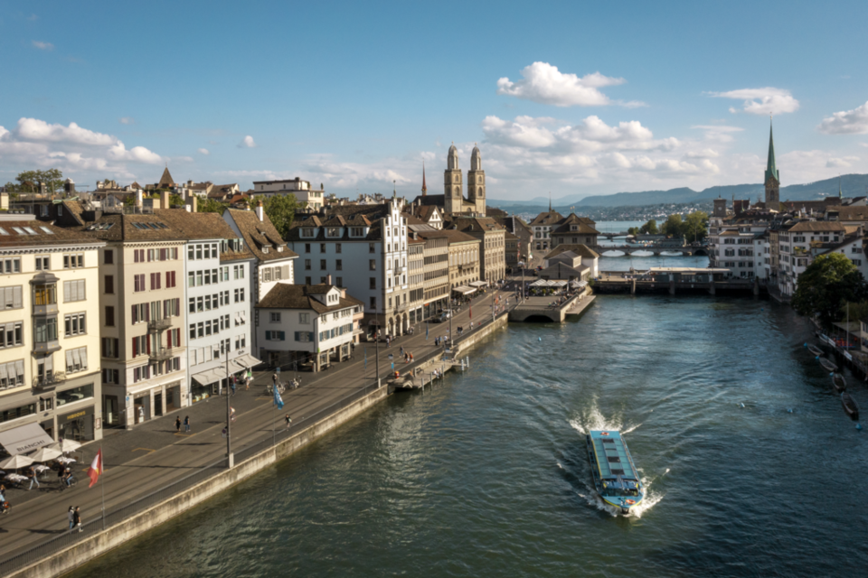 A City Zürich City Topshot Limmat. 사진=스위스정부관광청