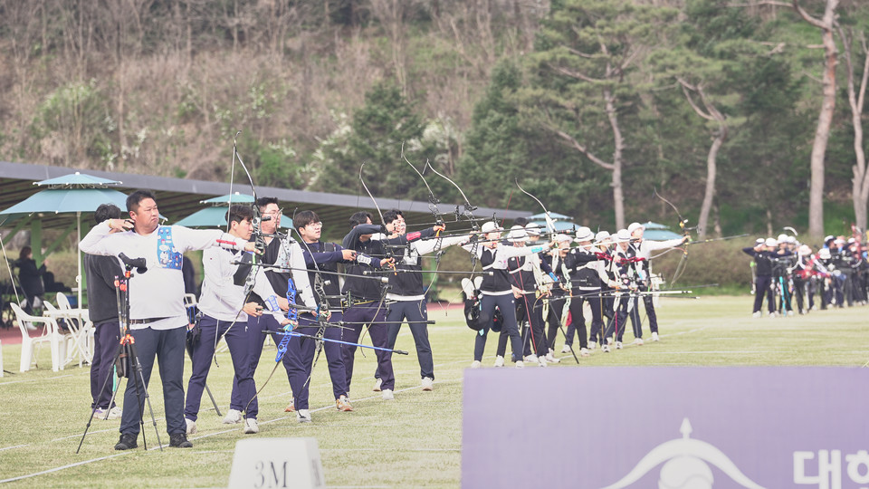 파리대회 국가대표가 되기 위해 국가대표 2차 선발전을 치르고 있는 양궁 선수들. 사진=현대자동차그룹