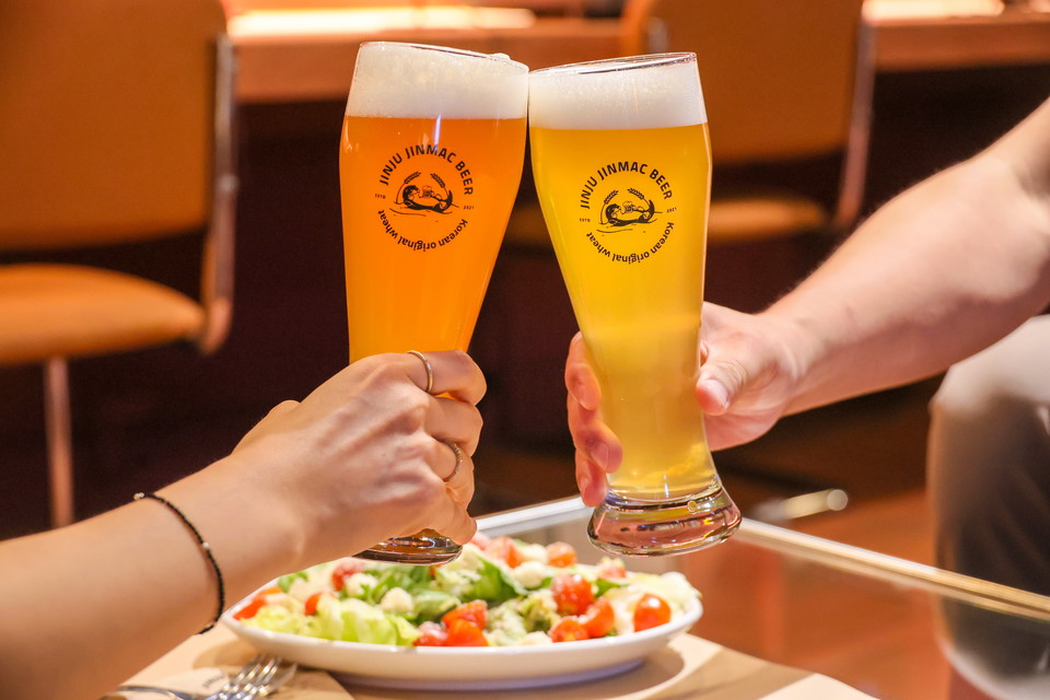 진주진맥브루어리_풍미가 깊고 부드러운 진맥. 사진=유은영